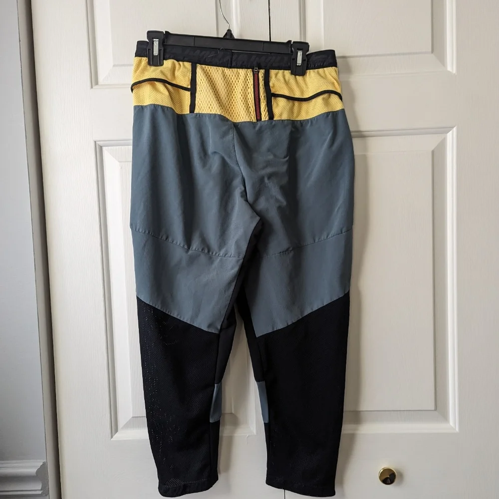 Men's Nike Phenom Elite Wild Running 7/8 Pants Hasta Black DA1152-387 - Picture 3 of 5